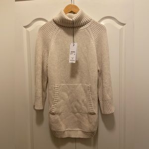 NWT UGG turtle neck tunic sweater. Sz small